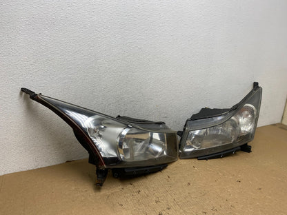 2011 to 2015 Chevrolet Cruze Halogen Left+Right Set Headlights AF8190 DW2
