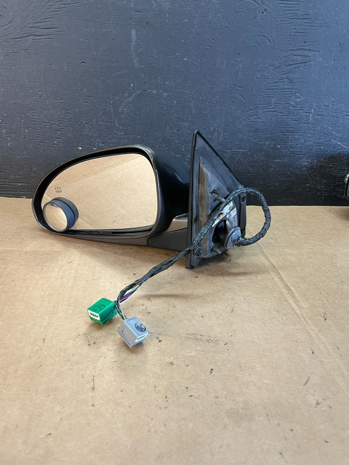2008-2012 Buick Enclave Left Driver Heat Door Turn Sg Mirror Heated AE09822
