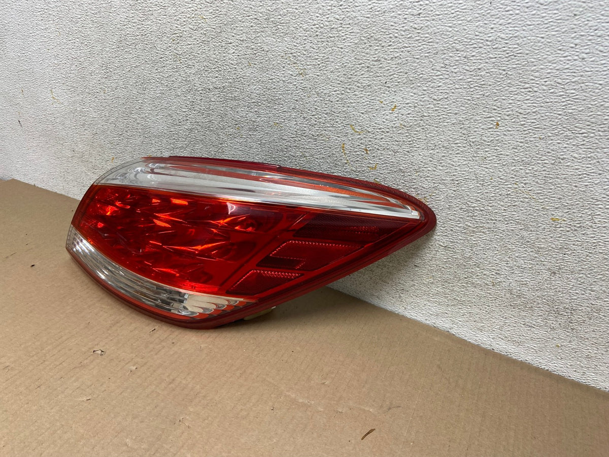2011 - 2014 Nissan Murano Right Passenger Side RH Tail Light AH5703 LK2