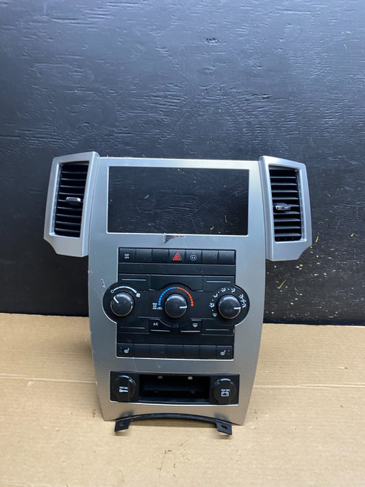 2008 to 2010 Jeep Grand Cherokee Center A/C Heater Climate Control OEM W6481 DG0