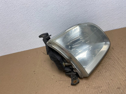 2001 to 2004 Toyota Sequoia Right Passenger RH Side Headlight Halogen AB6587 DW2
