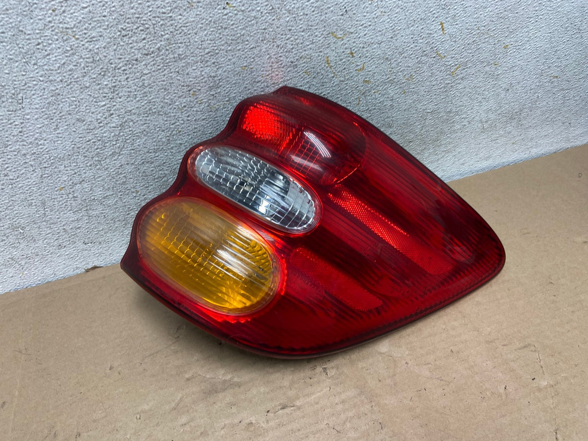 2001 to 2004 Toyota Sequoia Right Passenger Rh Side Tail Light AH9446 LK0