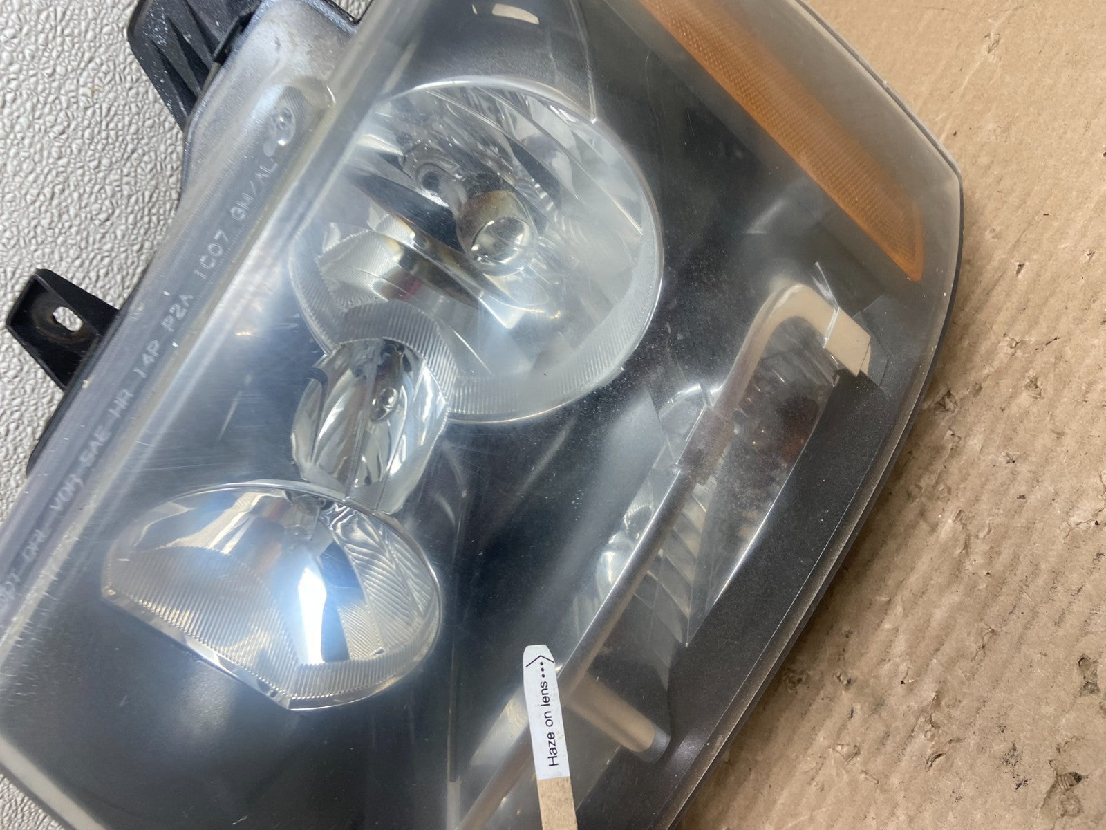 2007 to 2013 Chevrolet Suburban Tahoe Left Driver LH Headlight Oem AA8802 DW4