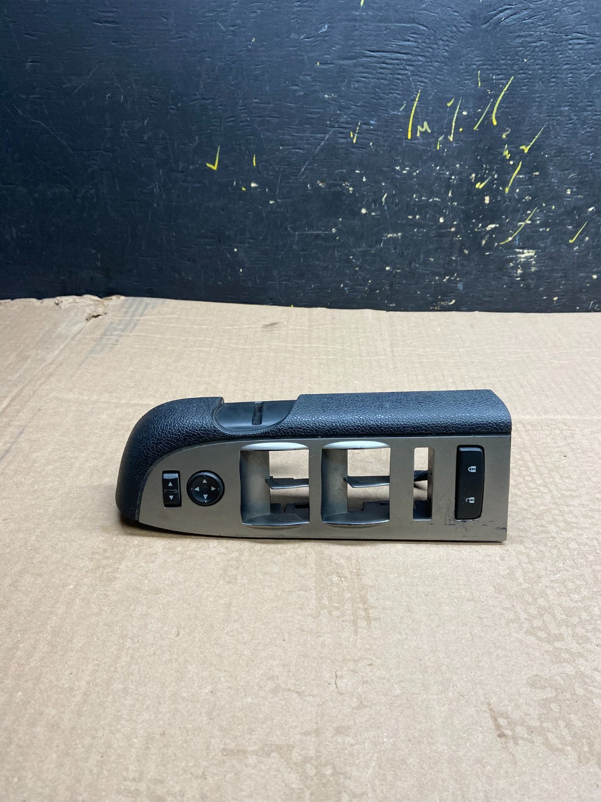 2007-2014 Chevrolet Silverado Tahoe Left Driver Master Window Switch y8157 DG0