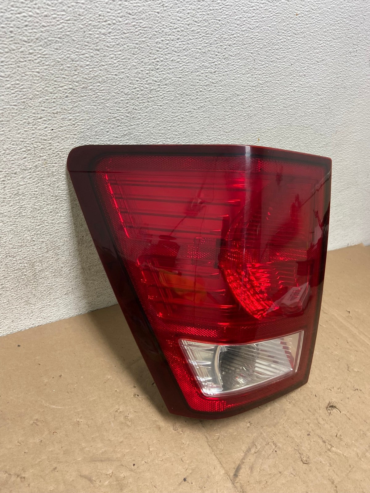 2007 to 2010 Jeep Grand Cherokee Left Driver Lh Tail Light AG5404 LK2