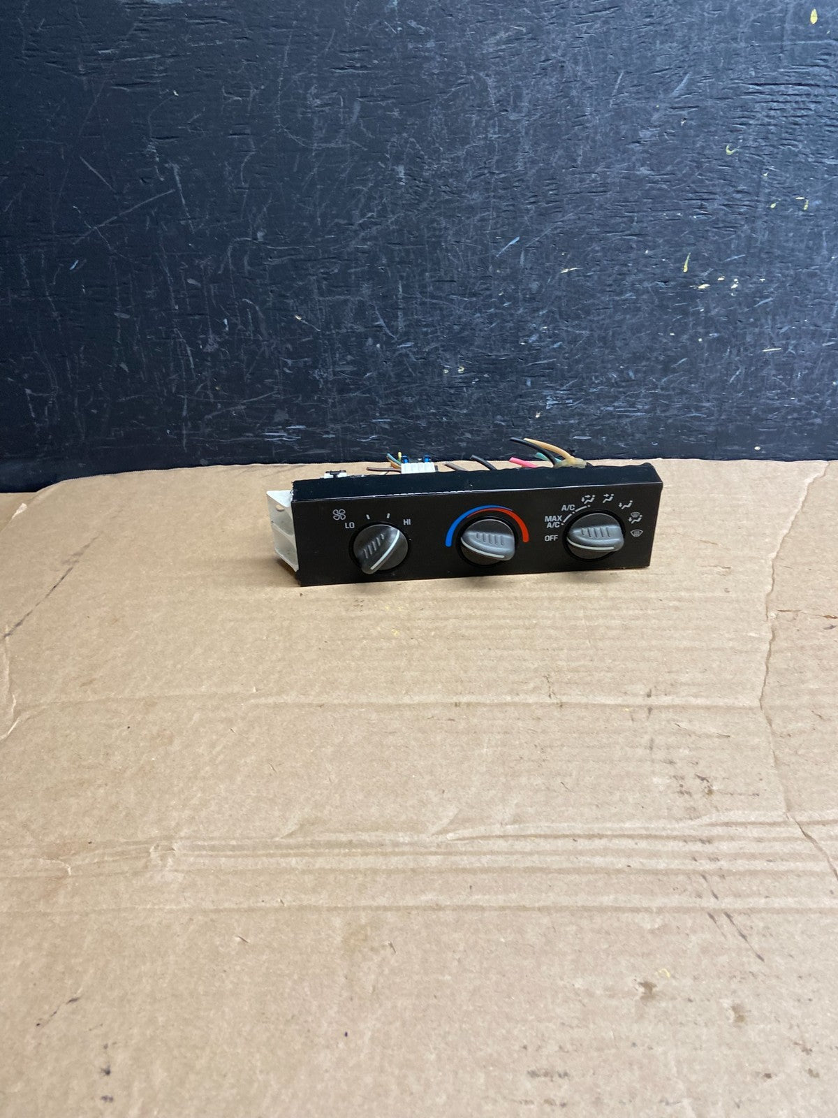 2001 - 2007 GMC Chevrolet Express 1500 Climate Control A/C AF1886 DG0