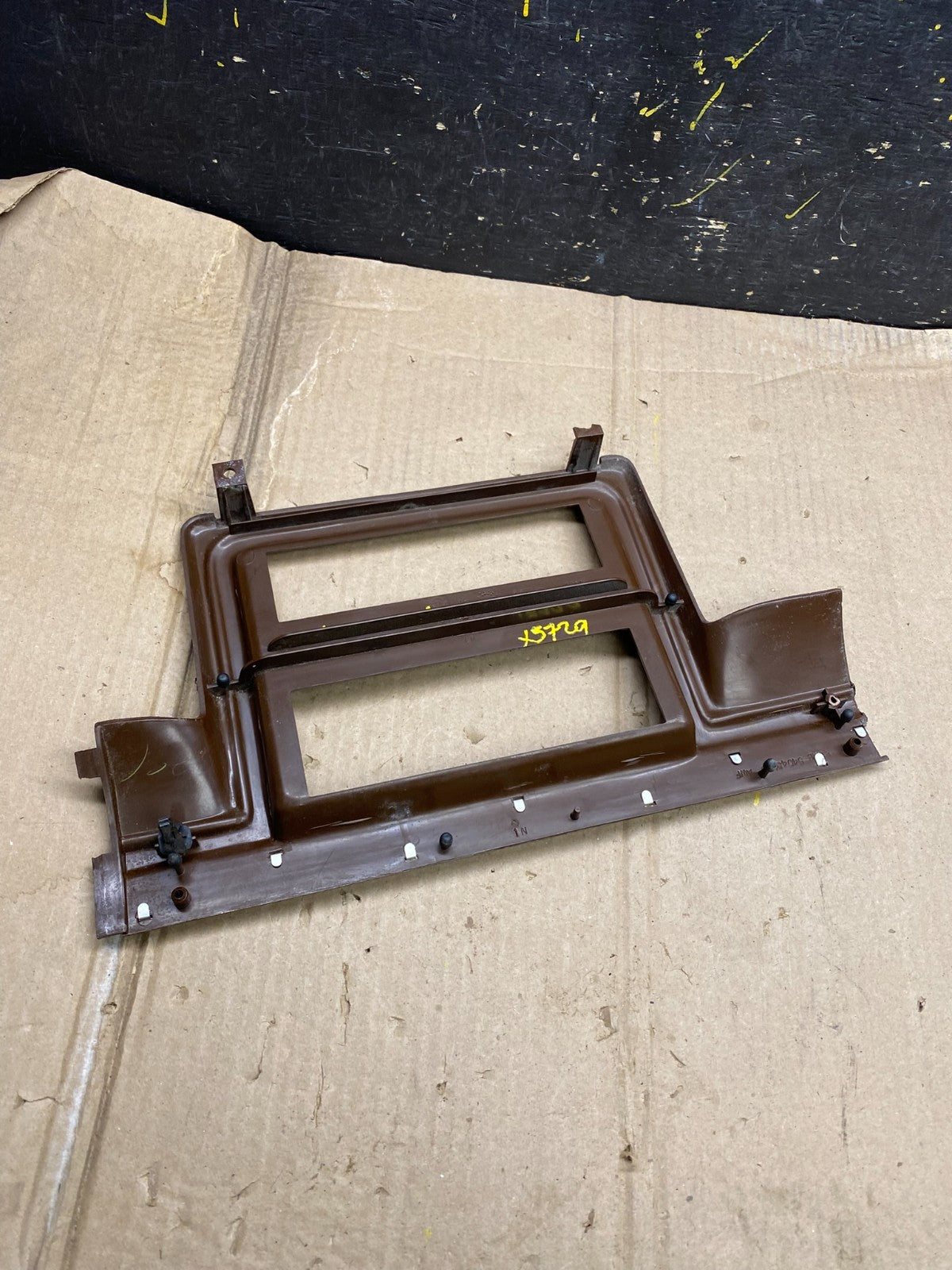 1989 to 1991 Mercury Grand Marquis Ac Climate Radio Bezel X5729 PS4