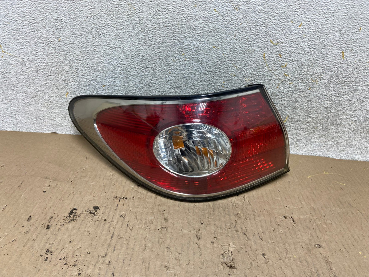 2002 to 2004 Lexus ES300 ES330 Left Driver Side Tail Light AH6027 LK0
