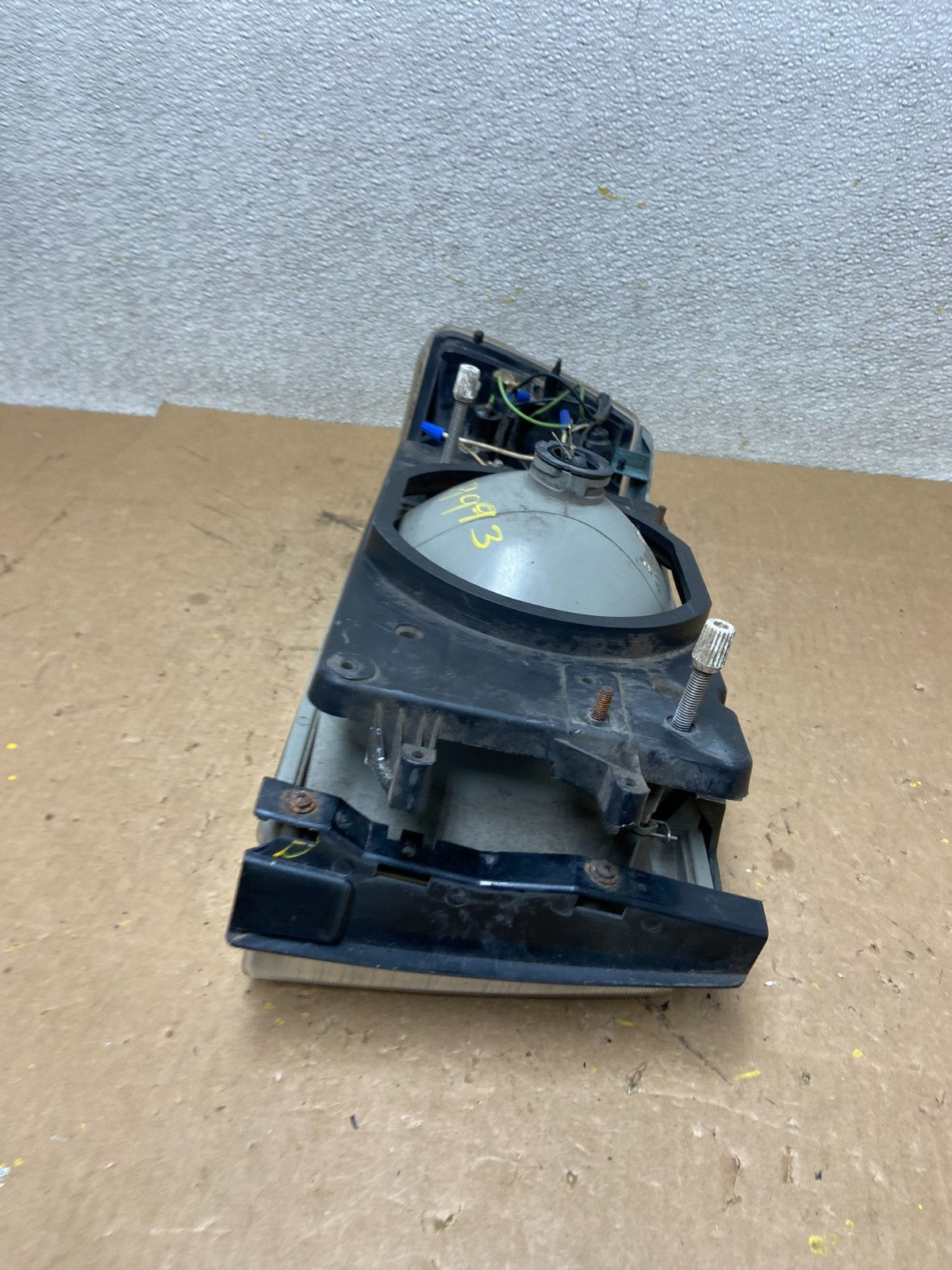 1990 to 1993 Volvo 240 Driver Left Side Headlight Z79937