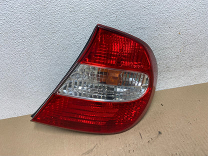 2002 2003 2004 Toyota Camry Tail Light Right Passenger Rh Side AE7050 LK0