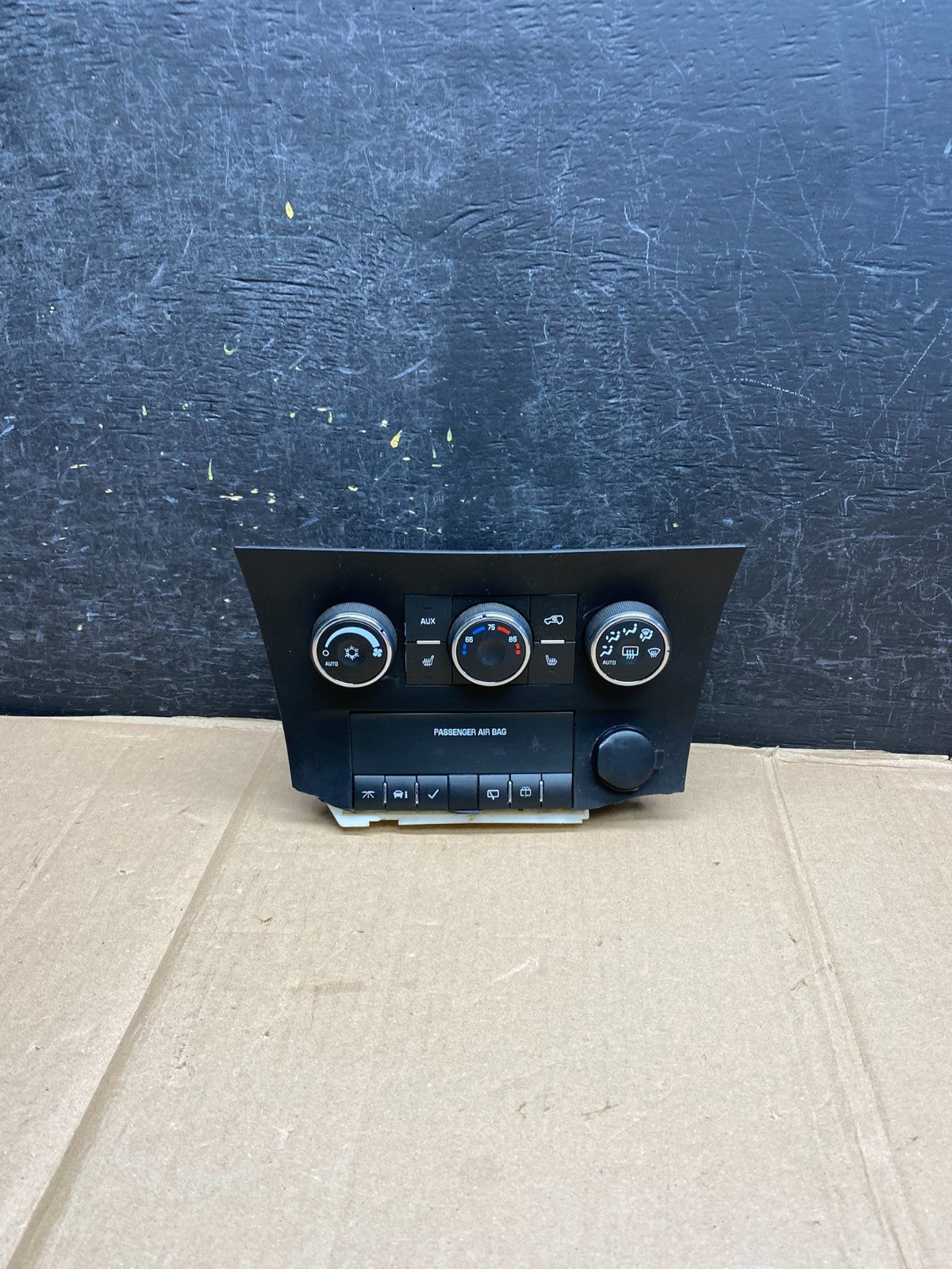 2007-2008 Suzuki XL7 Center Console Climate Control Shifter Panel Trim AH5258 DG0