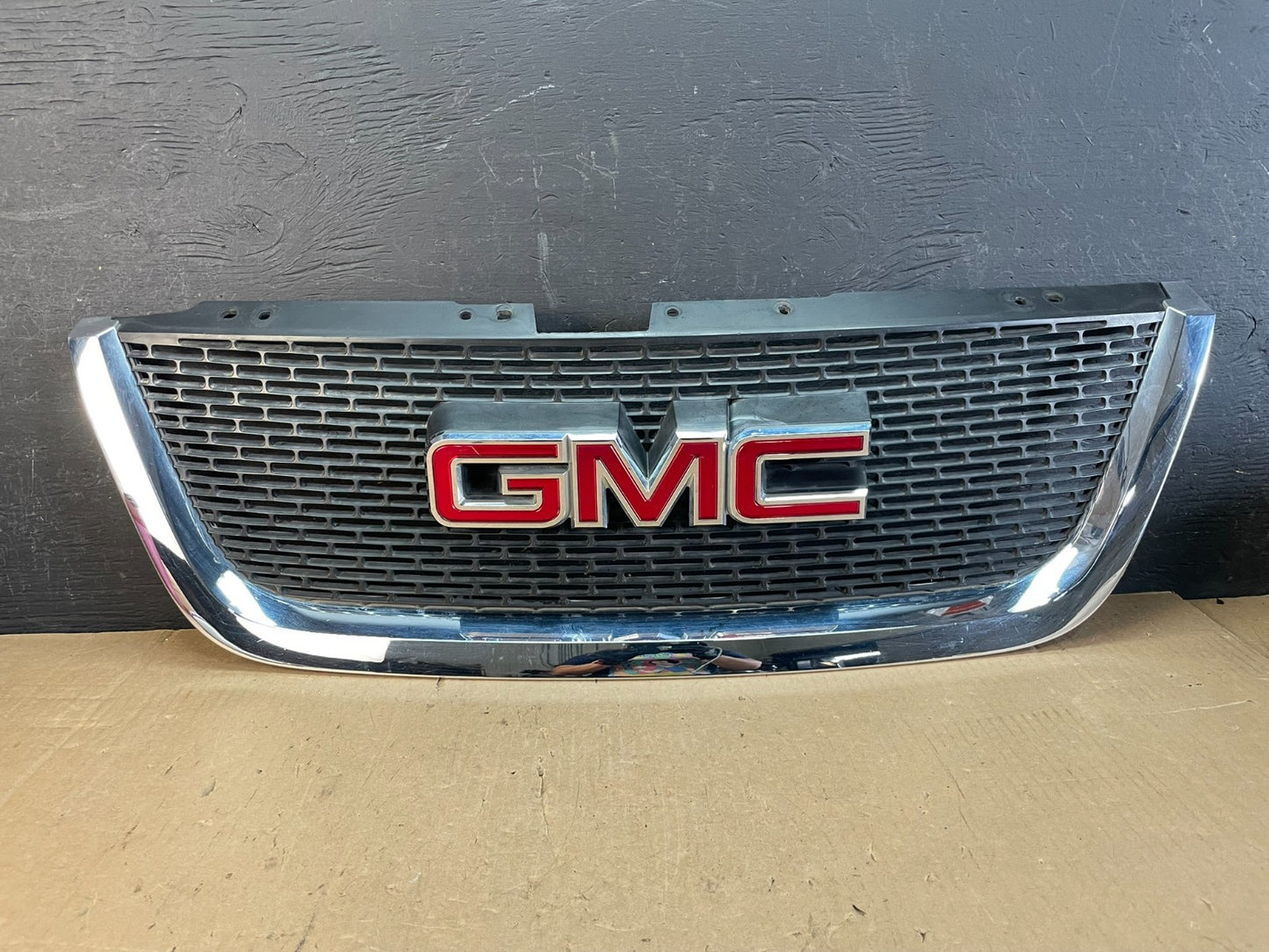 2007 to 2012 GMC Acadia Front Upper Grill Grille AD5857 DW0