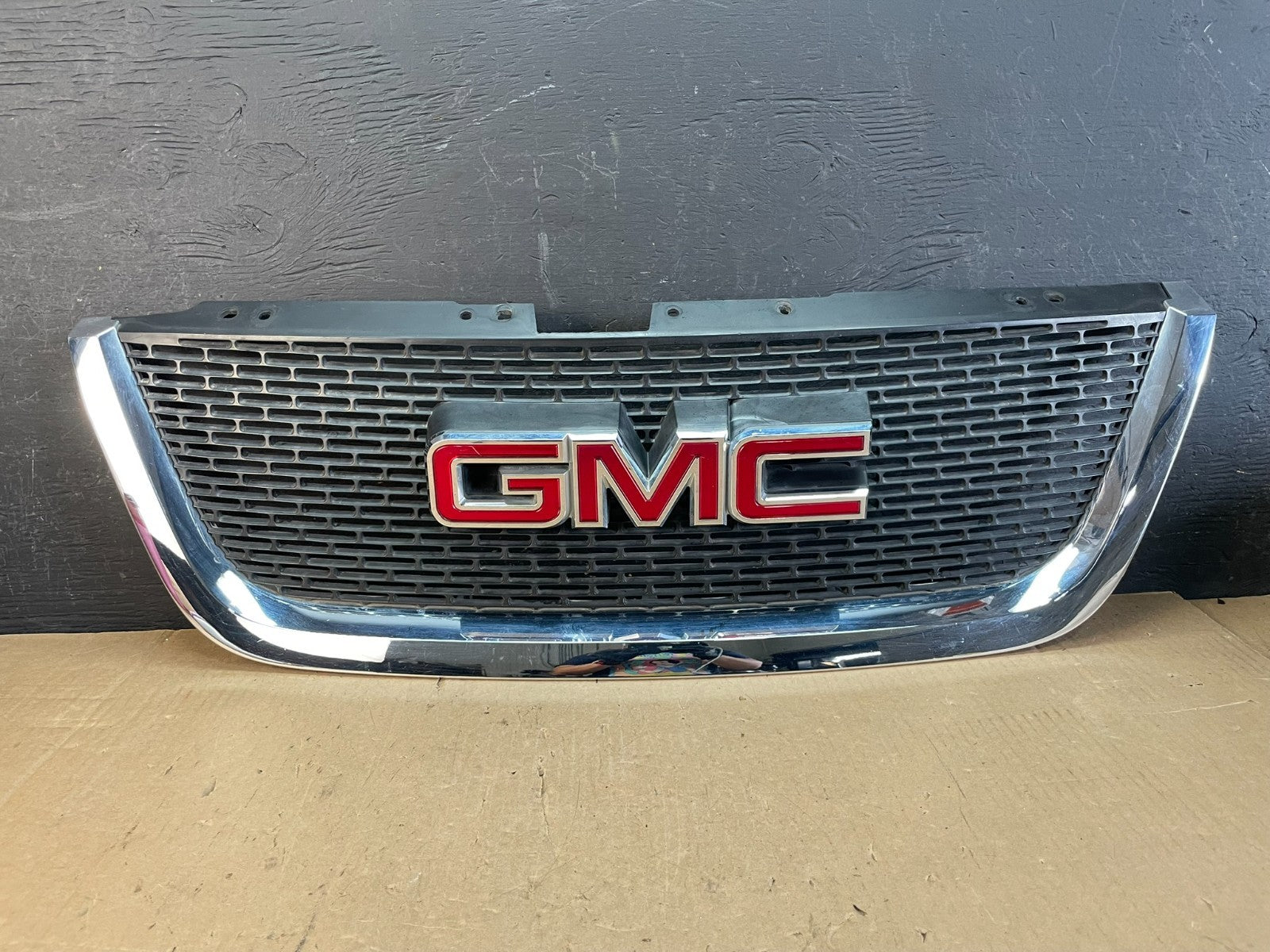 2007 to 2012 GMC Acadia Front Upper Grill Grille AD5857 DW0
