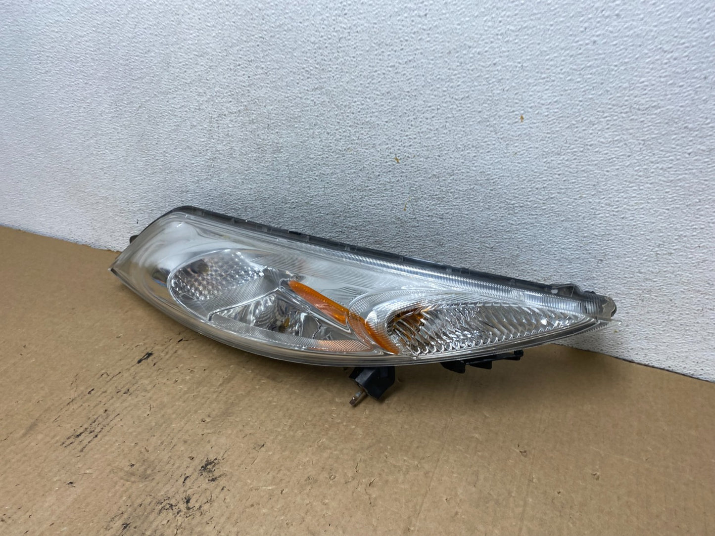 2011-2014 Nissan Juke Turn Signal Headlight Right Passenger RH Halogen AG2203 DW1
