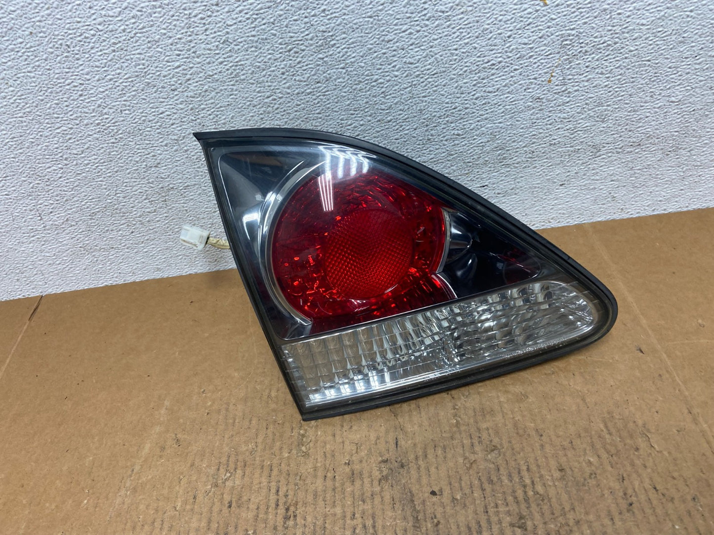 2000-2003 Lexus Rx300 Left Driver Lh Side Rear Inner Tail Light AE1346 LK0