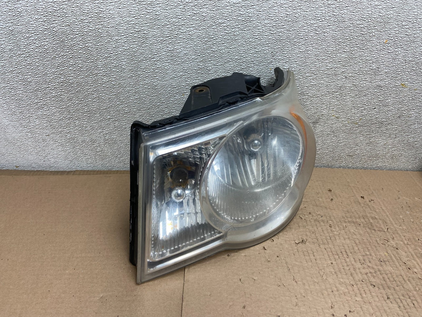 2007 2008 2009 Chrysler Aspen Left Driver LH Halogen Headlight AB2550 DW2