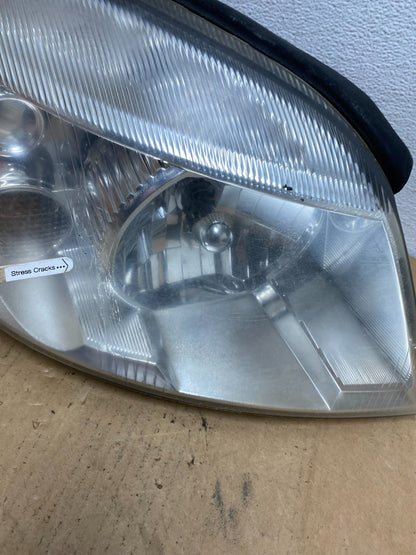 2004 - 2007 Ford Freestar Right Passenger RH Side Headlight Halogen AC8472 DW4
