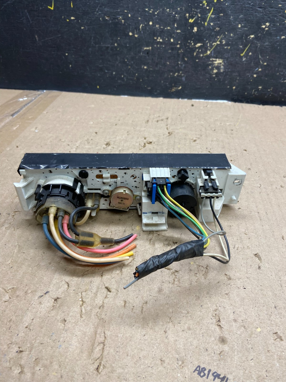 2001 - 2007 GMC Chevrolet Express 1500 Climate Control A/C AB5438  DG3