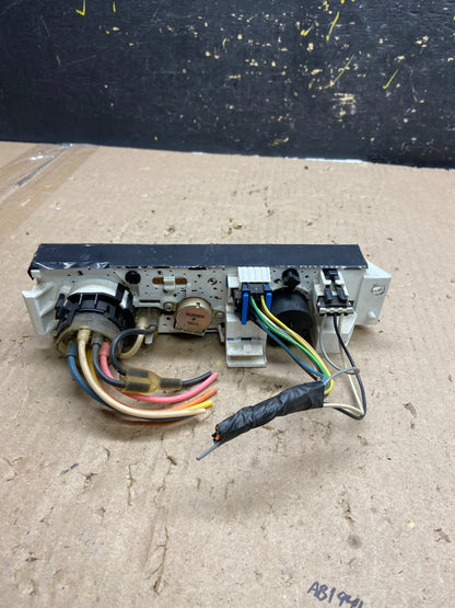 2001 - 2007 GMC Chevrolet Express 1500 Climate Control A/C AB5438  DG3