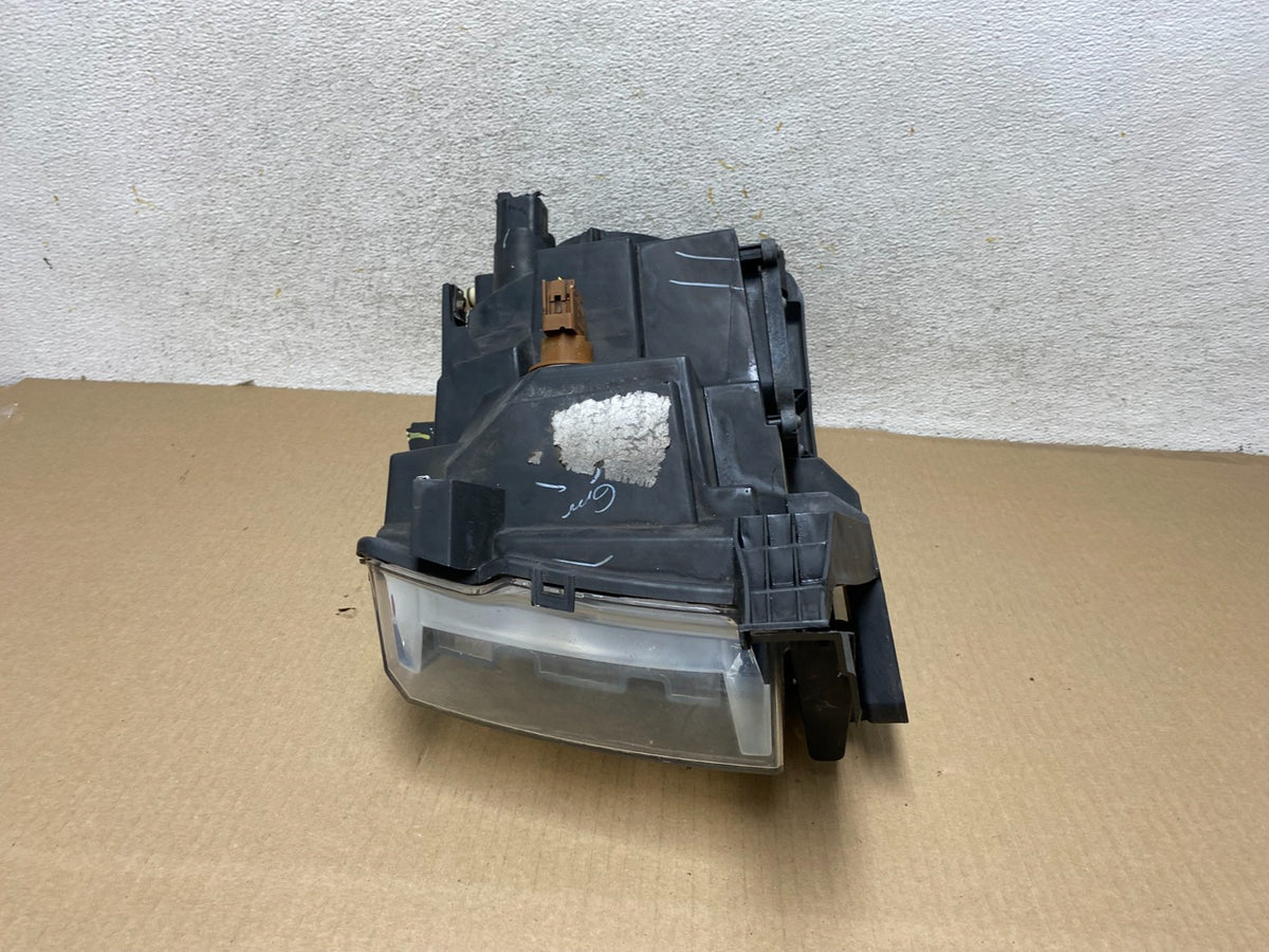 2009 2010 2011 2012 Ford Flex Right Passenger Headlight XENON AH4353 DW8