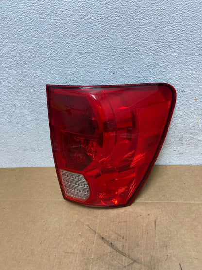 2006-2009 Pontiac Torrent Right Passenger Rh Side Tail Light AD5997 LK0