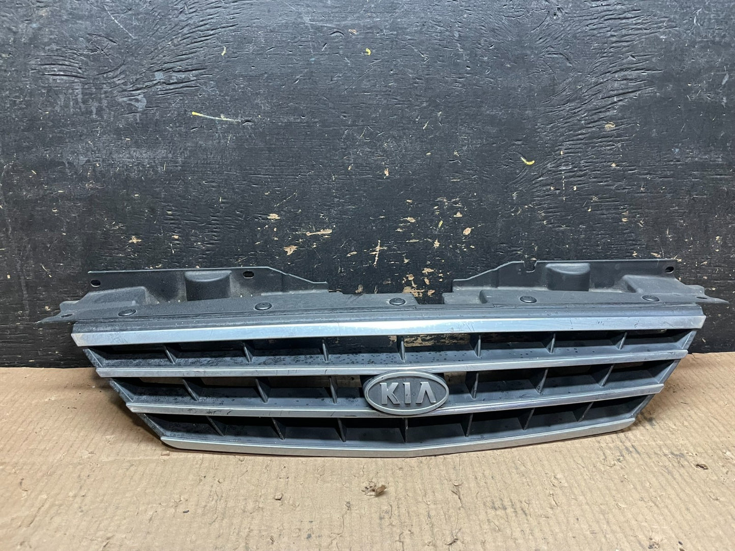 2000 to 2004 Kia Spectra Sedan Front Grill Grille Y6562 PS0