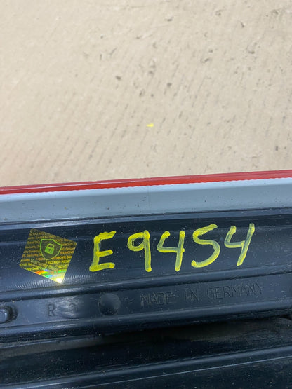 2003 to 2006 Volvo XC90 Right Passenger Side Upper Tail Light OEM E9454 KC8