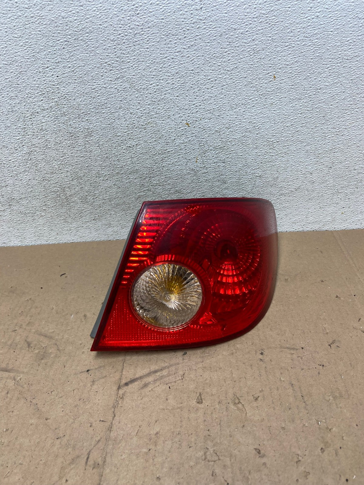 2005 - 2008 Toyota Corolla Right Passenger RH Side Tail light AG4846 LK0