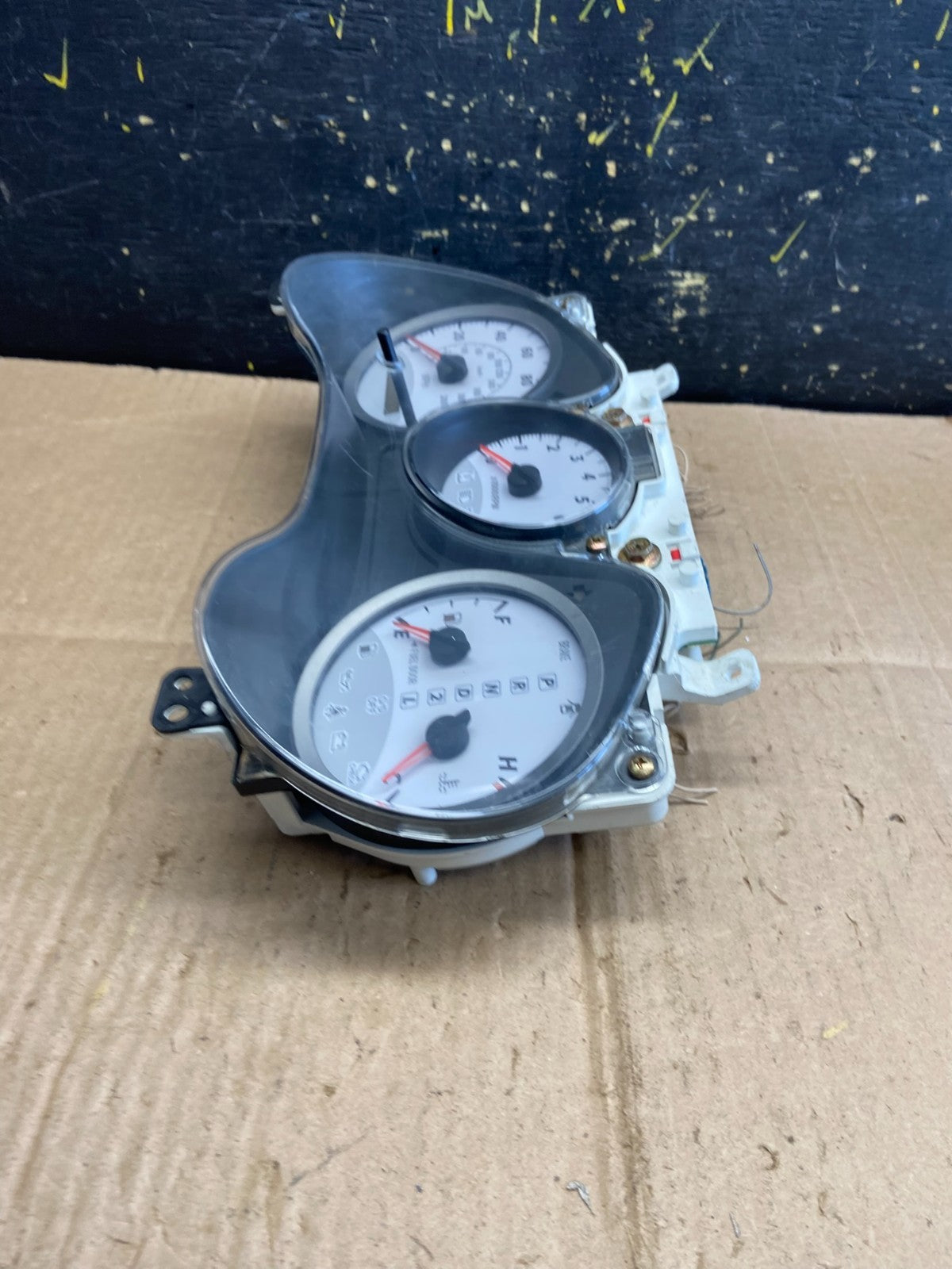 2004 2005 Toyota Rav4 Speedometer Insrument Gauge Cluster Bezel  AA8018 DG3