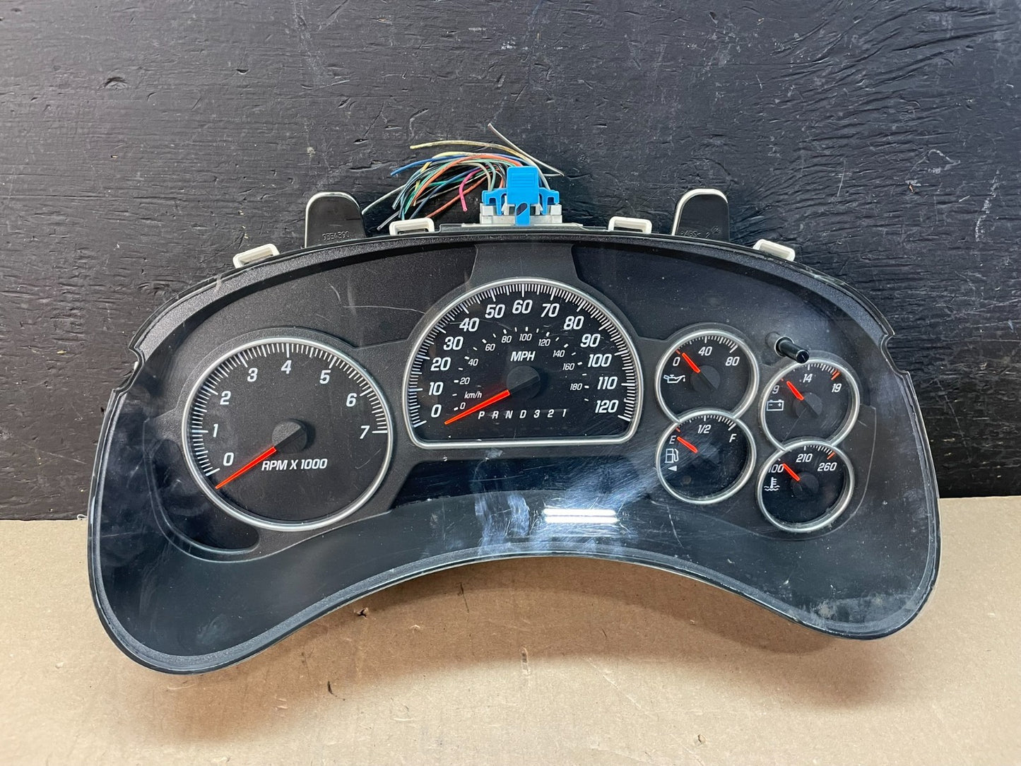 2006 - 2009 GMC Envoy Speedometer Cluster Gauge AE3318 DG0