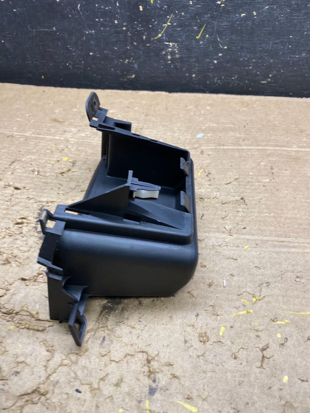 2007 to 2015 Mazda CX-9 Center Dashboard Pocket Box Power Outlet X1226 DG2