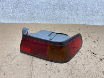 1997 1998 1999 Toyota Camry Tail Light Right Passenger Rh Side Oem X2593 DW0