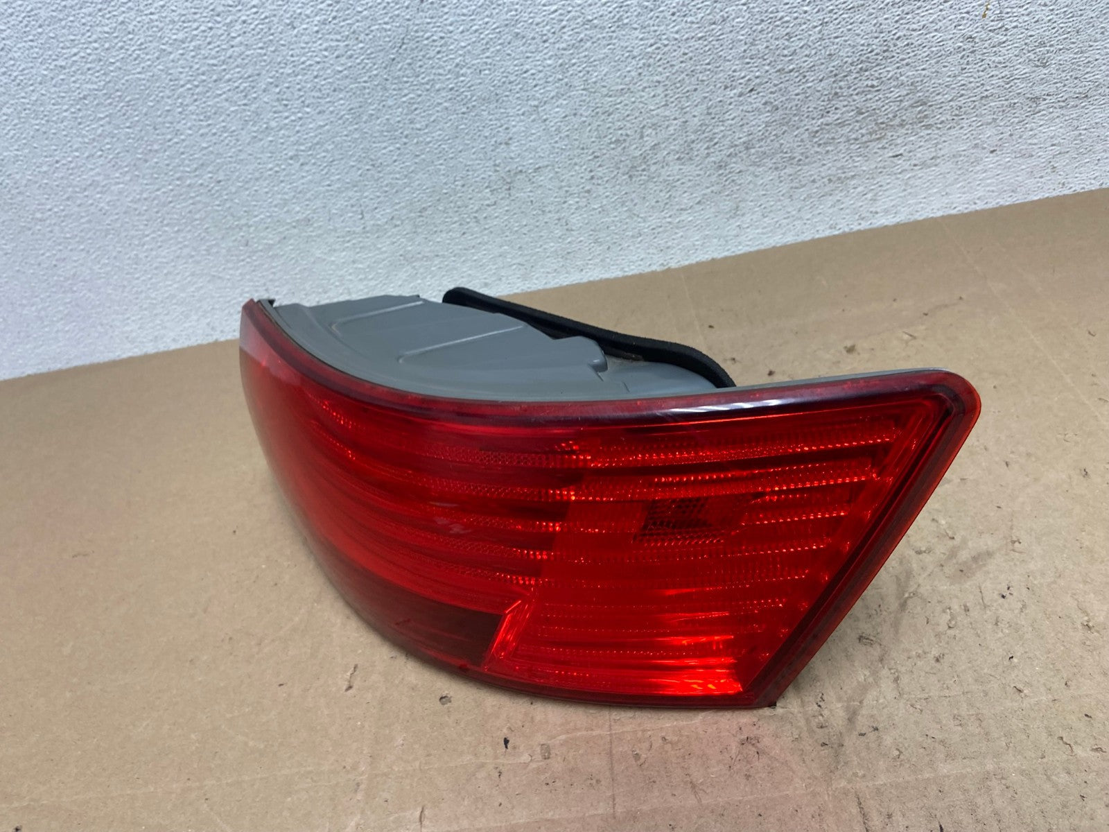 2009 to 2010 Hyundai Sonata Right Passenger Side Tail Light AE6164 LK1