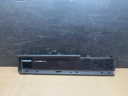 1983 to 1984 Ford Thunderbird Dash Bezel Vent Passenger Side Panel U0039 PS0