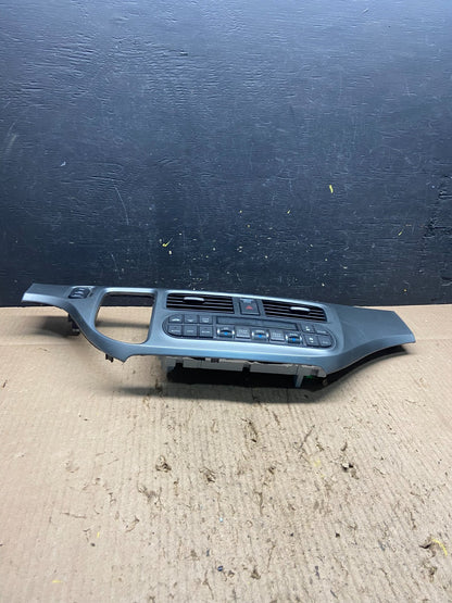2005 to 2010 Honda Odyssey Radio Climate Control Dash Trim Bezel Q1017 DG1