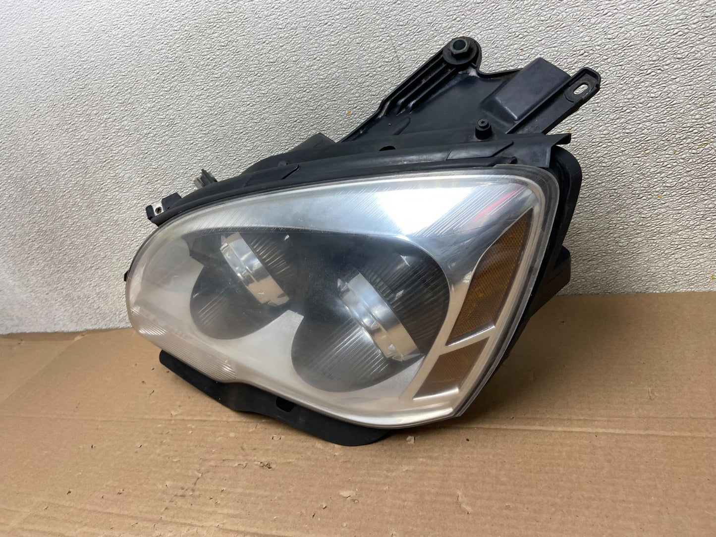 2007 to 2012 Gmc Acadia Xenon Headlight Left Driver LH Side Oem AB1351 DW1