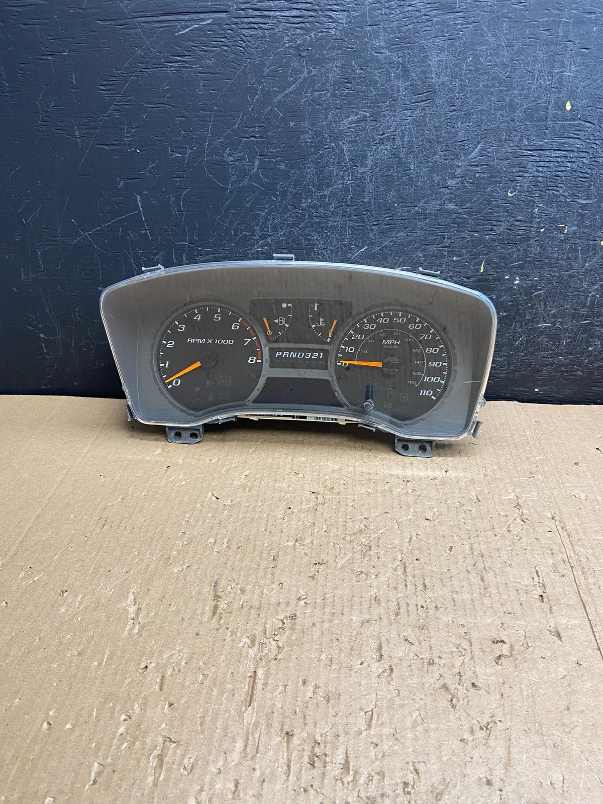 2004 to 2012 Chevrolet Colorado Instrument Cluster Speedometer AE4298 DW0