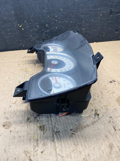 2005 Dodge Durango Speedometer Instrument Cluster Gauge p56049091ak P78213