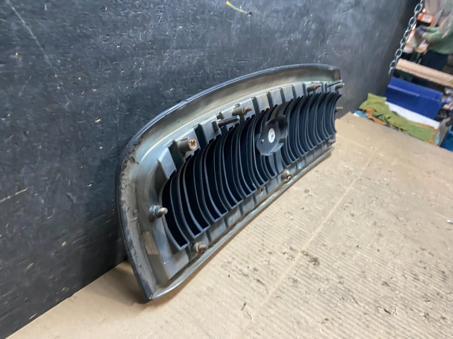 2001 to 2005 Hyundai Sonata Front Upper Grille Grill Bumper T9505 DG5