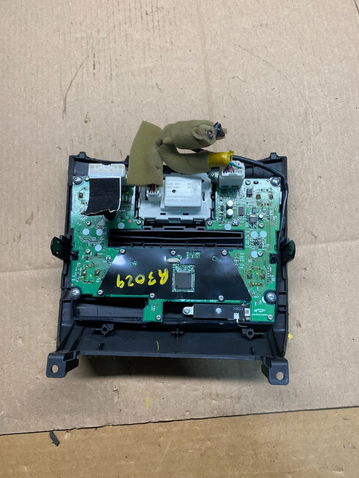 2009 to 2012 Infiniti FX35 Front Radio A/C Heater Switch Control Panel R3029 DG6