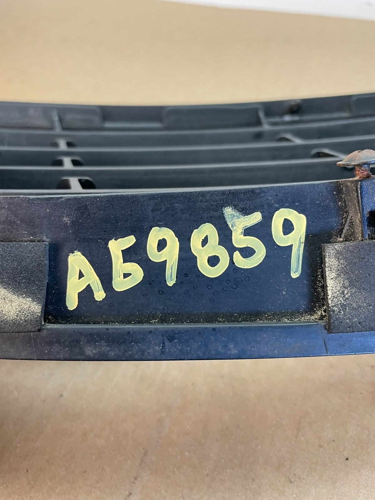 2006 to 2009 Hyundai Azera Front Upper Grill Grille W/Emblem AG9859 DG6