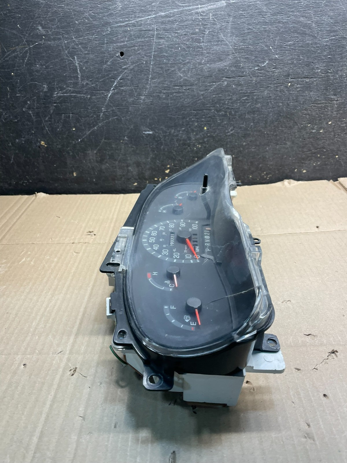 2001 - 2002 Ford Econoline E250 E350 Van Speedometer Instrument Cluster x9873 DG6