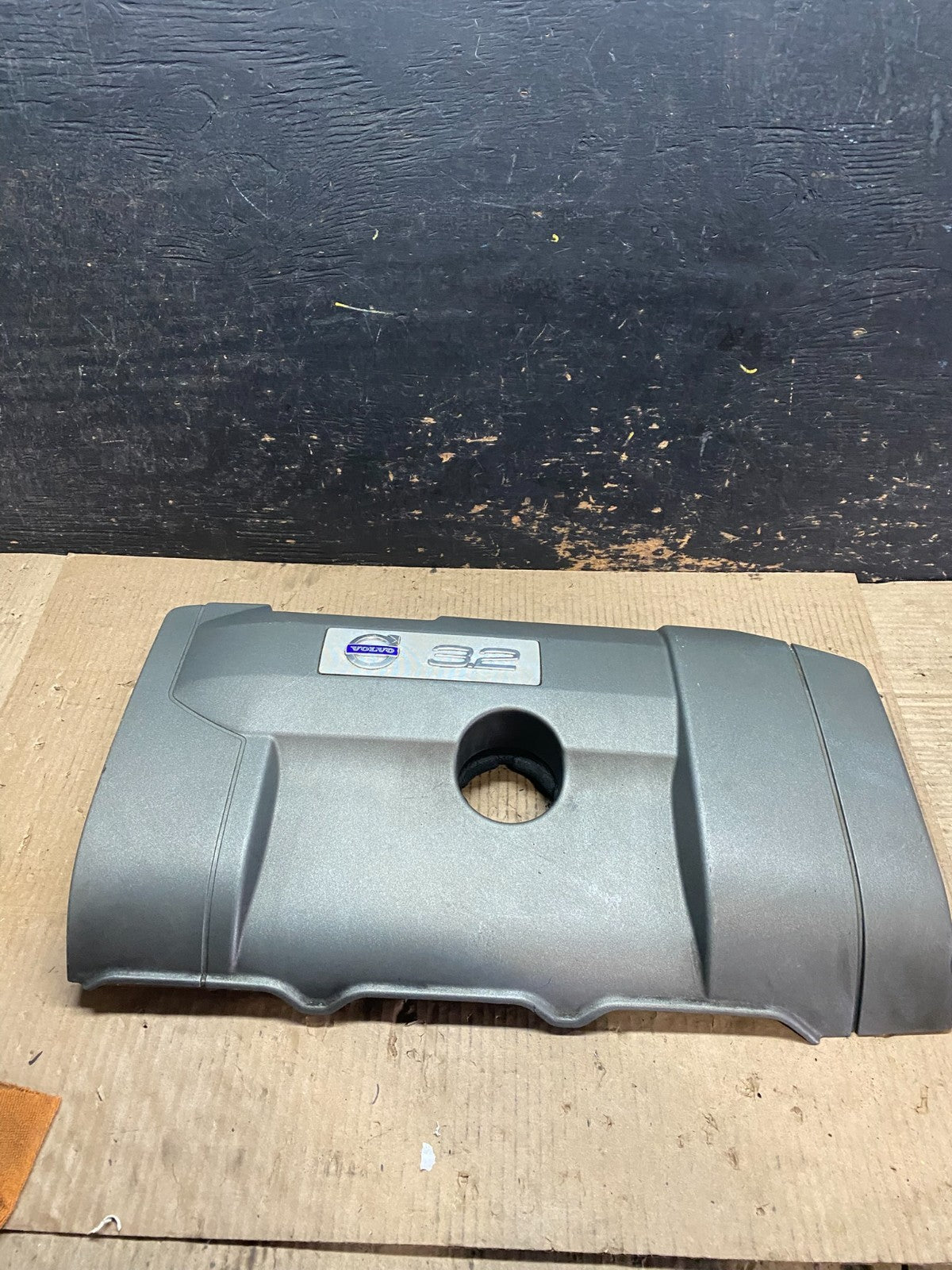 2007 to 2014 Volvo XC90 OEM 3.2L Upper Top Engine Motor Dust Cover Oem W5881 DG0