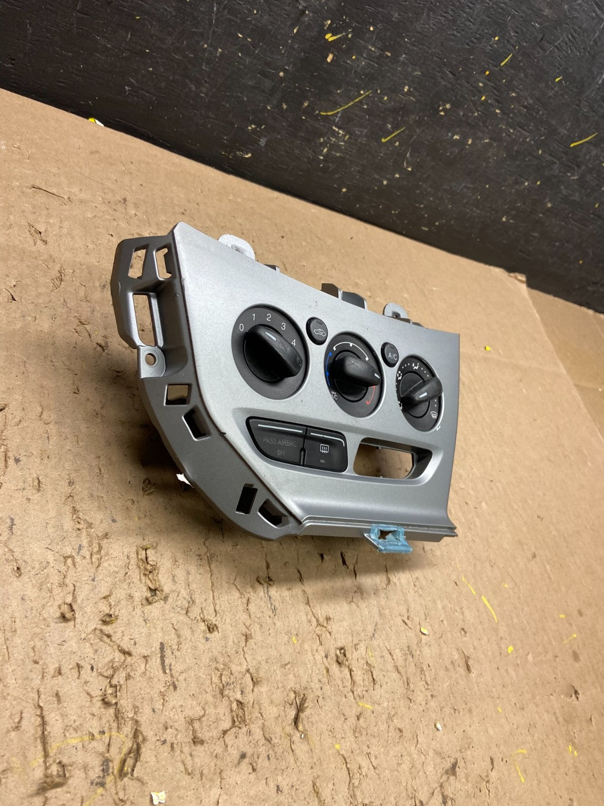 2013 - 2014 Ford Focus Ac Heater Climate Control Temperature Oem T6237 DG1