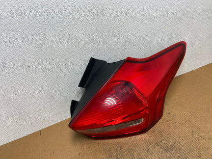 2015 to 2018 Ford Focus Tail Light Hatchback Right Passenger Side AE1582 LK2