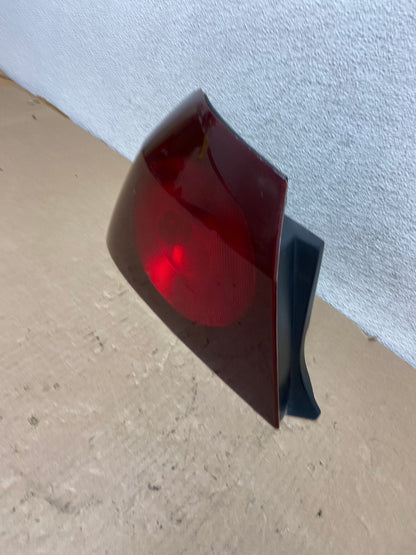 2000 - 2005 Chevrolet Impala Left Driver Lh Side Tail Light AG8002 LK1