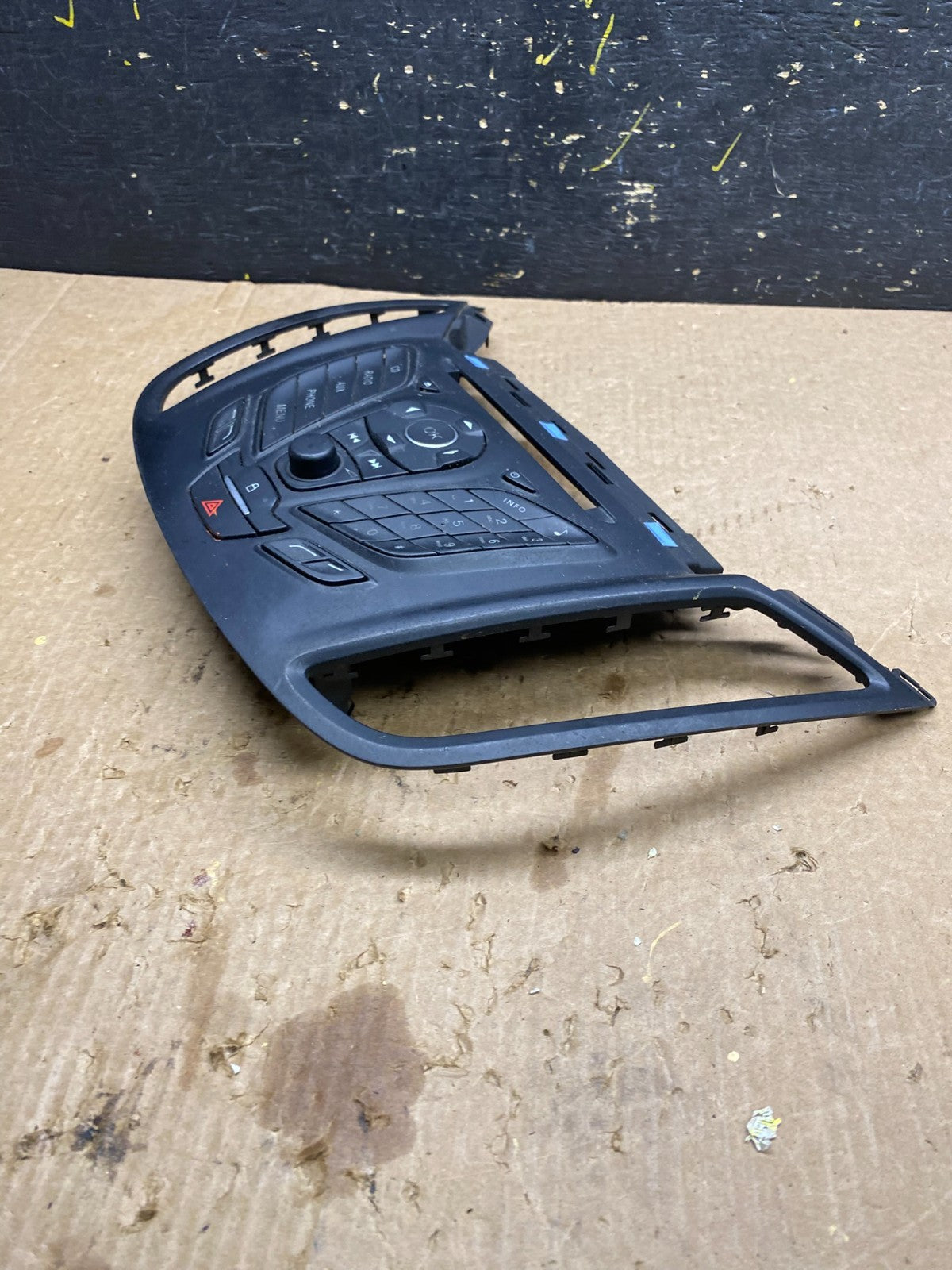 2013 to 2016 Ford Escape Dash Radio Control Panel Air Vent Bezel AH3474 DG2