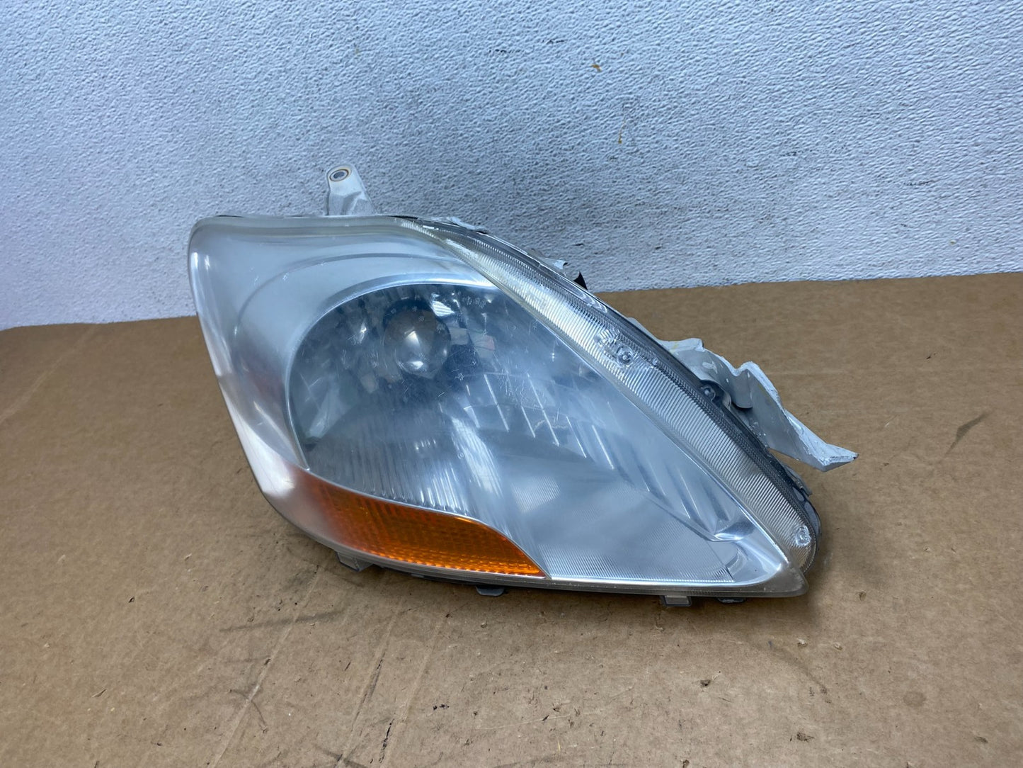 2007 2008 2009 Toyota Yaris Right Passenger RH Halogen Headlight AD6295 DW1