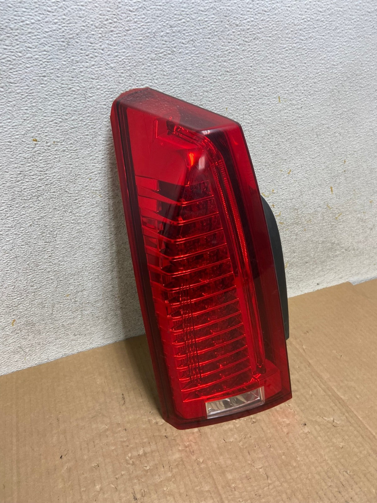 2008 to 2013 Cadillac CTS Left Driver Lh Side Led Side Tail light AI5903 LK2