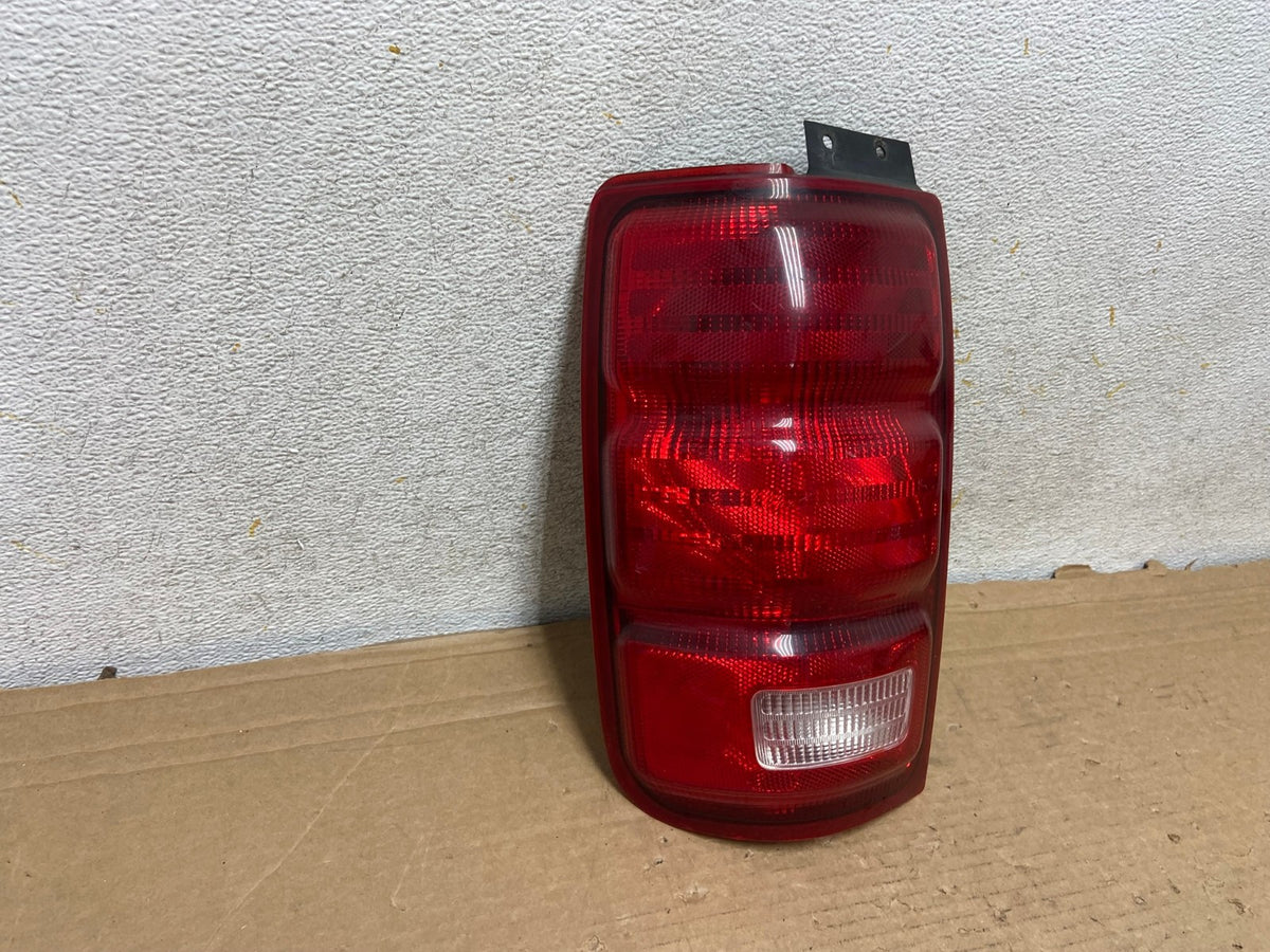 1997 to 2002 Ford Expedition Left Driver LH Tail light AH8861 LK1